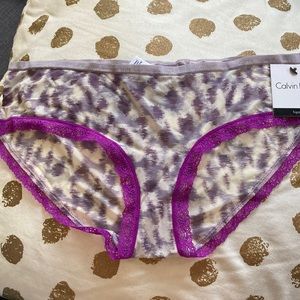 NWT Calvin Klein Hipster Underwear Size S
